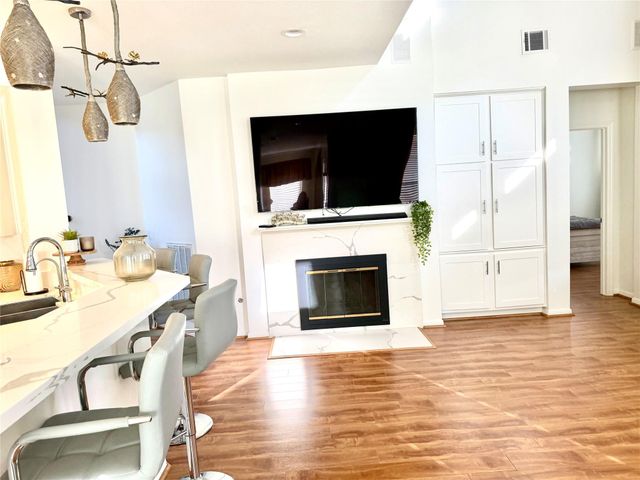 9515 Laurel Creek Court, Houston, TX 77040