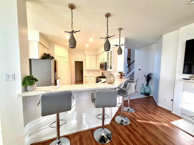 9515 Laurel Creek Court, Houston, TX 77040