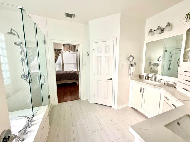 9515 Laurel Creek Court, Houston, TX 77040