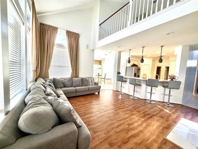 9515 Laurel Creek Court, Houston, TX 77040