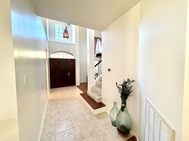 9515 Laurel Creek Court, Houston, TX 77040