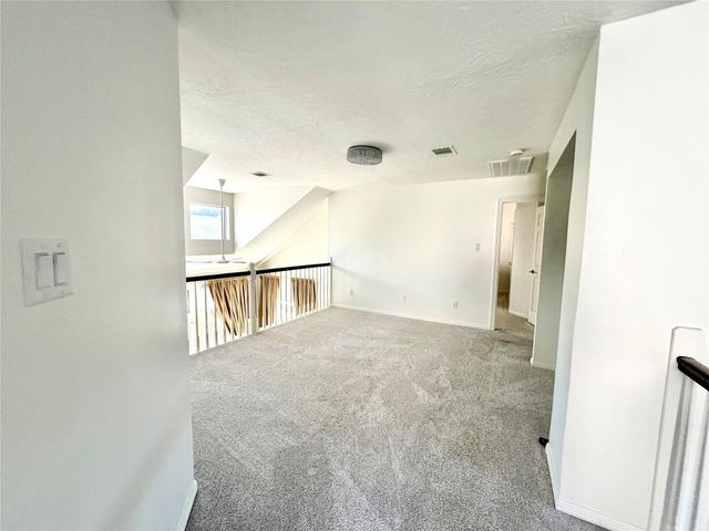 9515 Laurel Creek Court, Houston, TX 77040