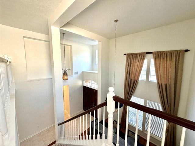 9515 Laurel Creek Court, Houston, TX 77040