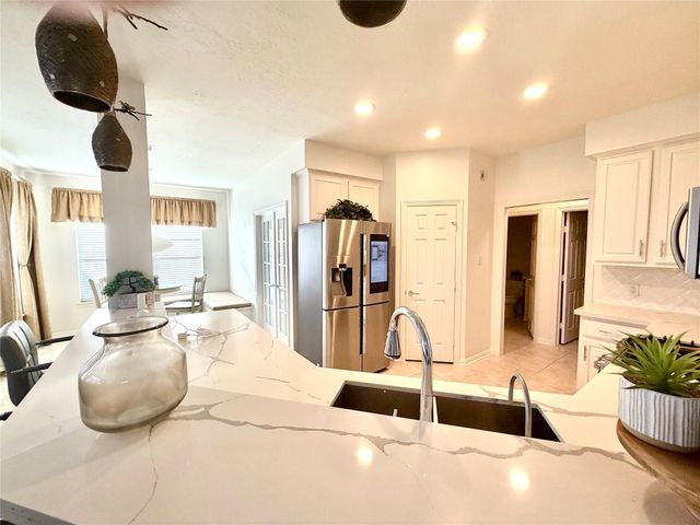 9515 Laurel Creek Court, Houston, TX 77040