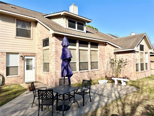 9515 Laurel Creek Court, Houston, TX 77040