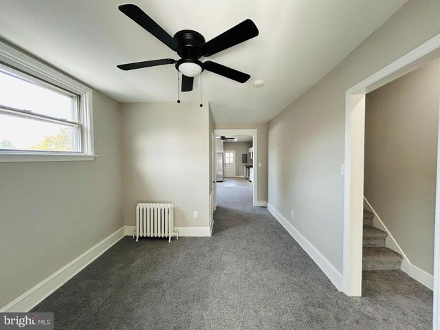 326 FOUNTAIN ST, Philadelphia, PA 19128