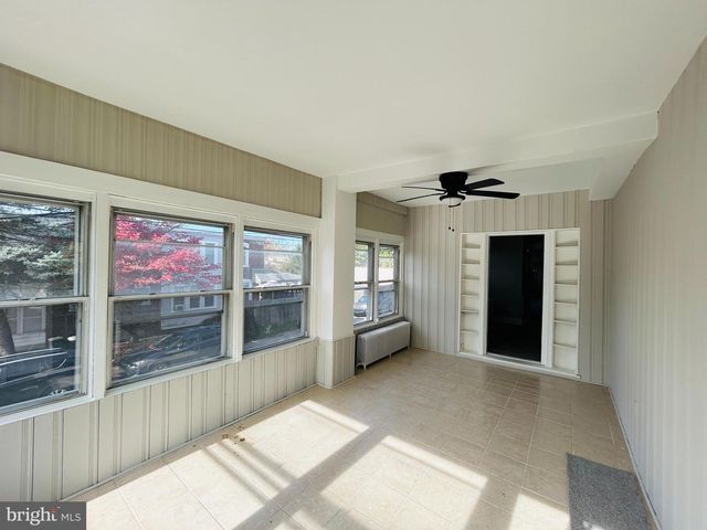 326 FOUNTAIN ST, Philadelphia, PA 19128