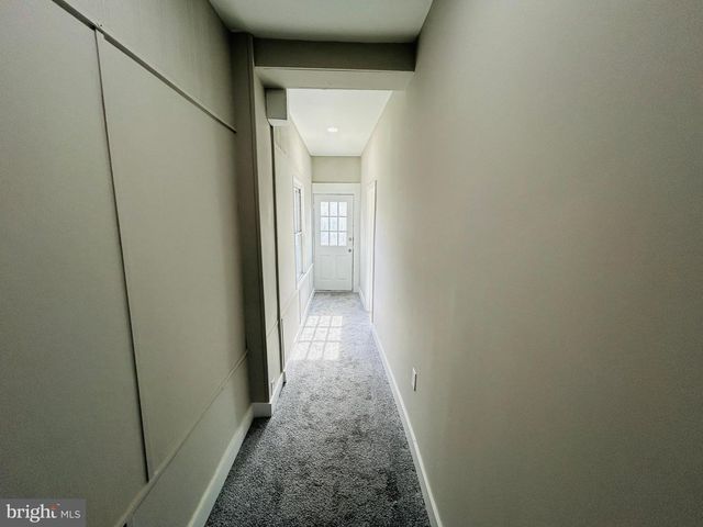 326 FOUNTAIN ST, Philadelphia, PA 19128