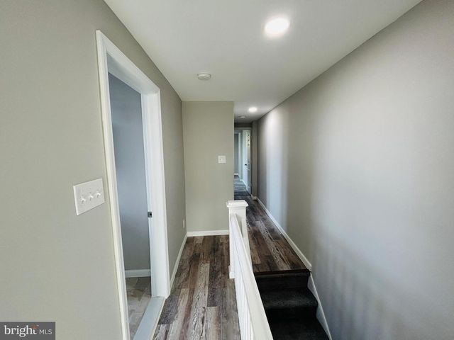 326 FOUNTAIN ST, Philadelphia, PA 19128