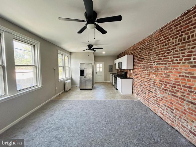 326 FOUNTAIN ST, Philadelphia, PA 19128