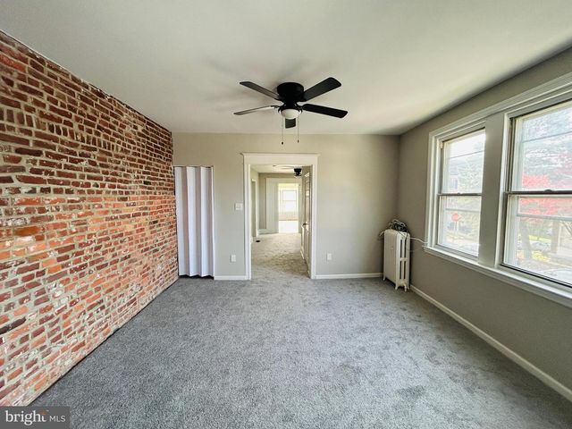 326 FOUNTAIN ST, Philadelphia, PA 19128