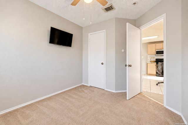 9643 Kashmir Dr, San Antonio, TX 78251