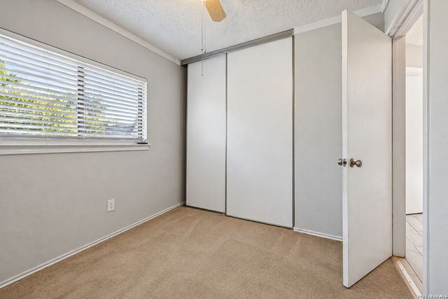 9643 Kashmir Dr, San Antonio, TX 78251