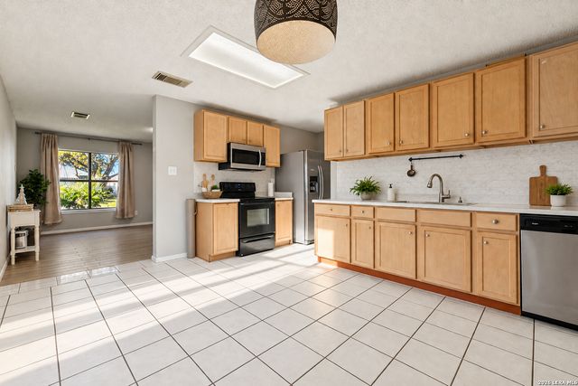 9643 Kashmir Dr, San Antonio, TX 78251