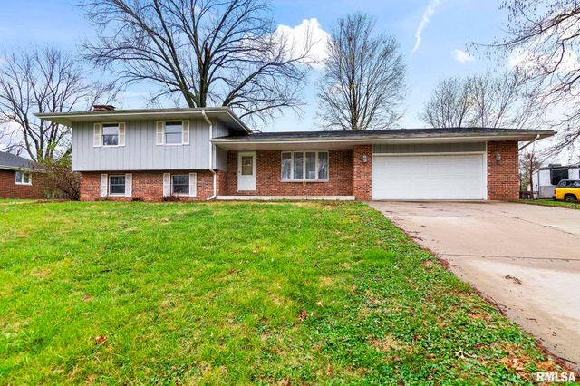 8 Arabian Trail, Springfield, IL 62702