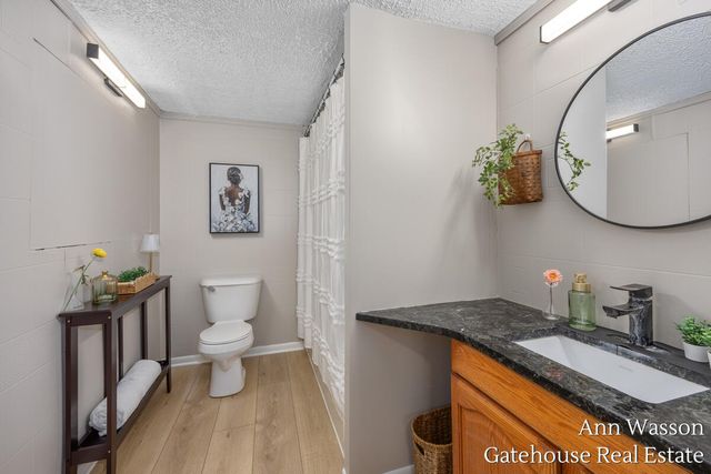 2737 Dane Street, Gowen, MI 49326