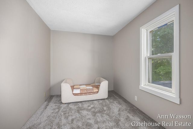 2737 Dane Street, Gowen, MI 49326