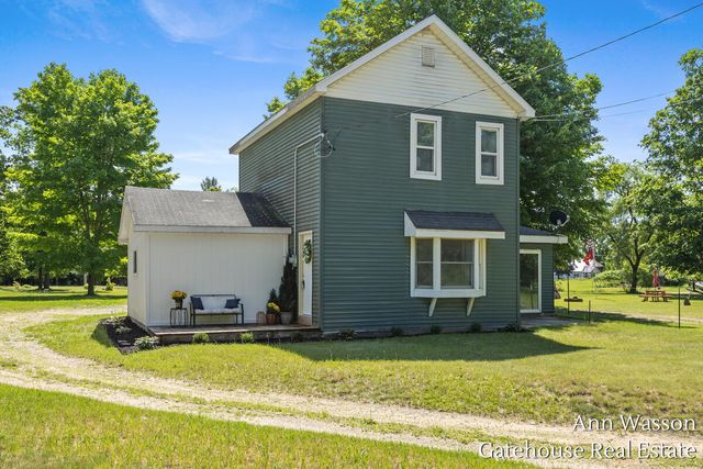 2737 Dane Street, Gowen, MI 49326