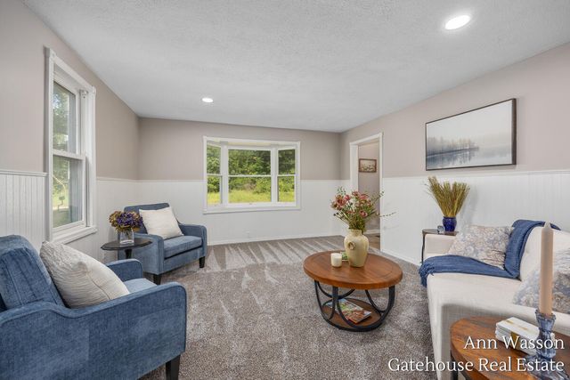 2737 Dane Street, Gowen, MI 49326