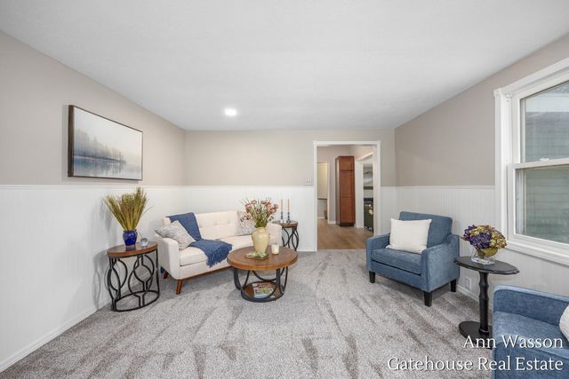 2737 Dane Street, Gowen, MI 49326