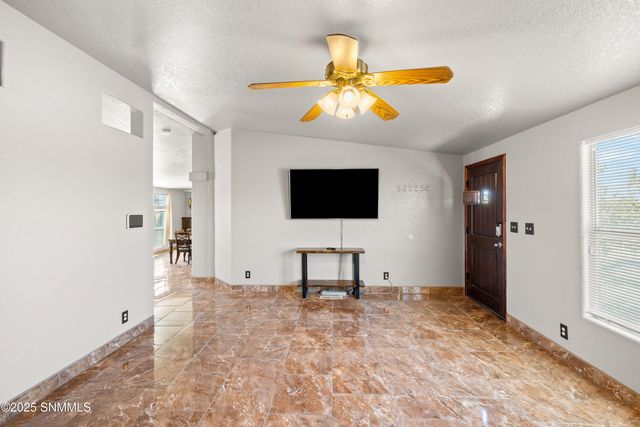 9075 Roswell St, Mesilla Park, NM 88047