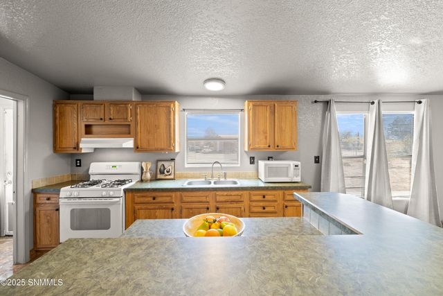 9075 Roswell St, Mesilla Park, NM 88047