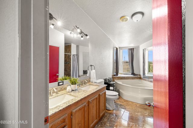 9075 Roswell St, Mesilla Park, NM 88047