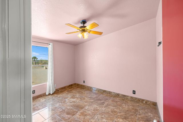 9075 Roswell St, Mesilla Park, NM 88047