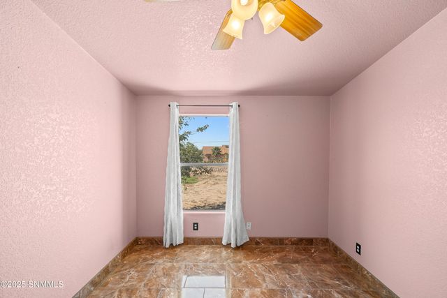 9075 Roswell St, Mesilla Park, NM 88047