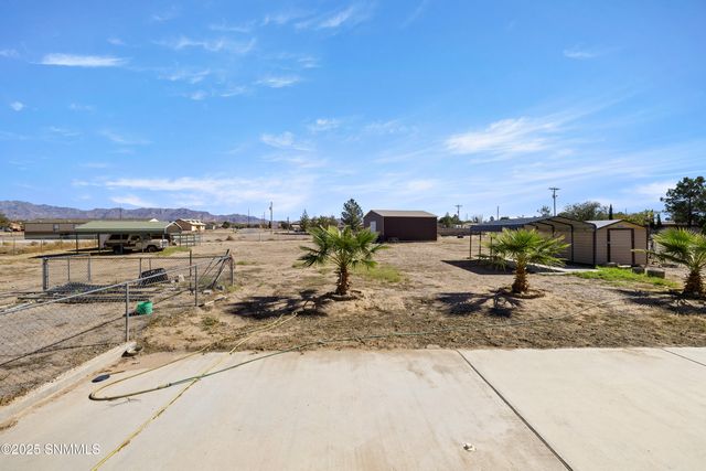 9075 Roswell St, Mesilla Park, NM 88047