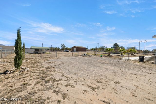 9075 Roswell St, Mesilla Park, NM 88047