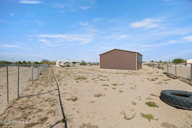 9075 Roswell St, Mesilla Park, NM 88047