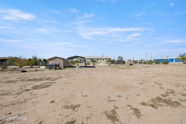 9075 Roswell St, Mesilla Park, NM 88047