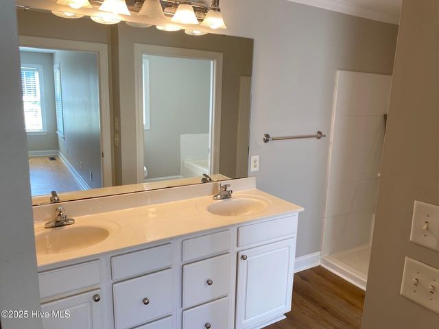 1149 Stone Creek Drive, Greenville, NC 27858