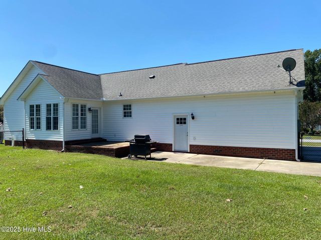 1149 Stone Creek Drive, Greenville, NC 27858