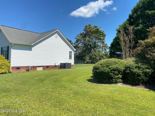1149 Stone Creek Drive, Greenville, NC 27858