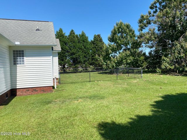 1149 Stone Creek Drive, Greenville, NC 27858