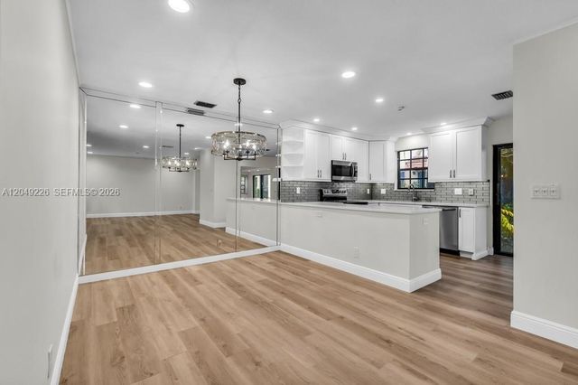 3454 Laurel Oaks Ln, Hollywood, FL 33021
