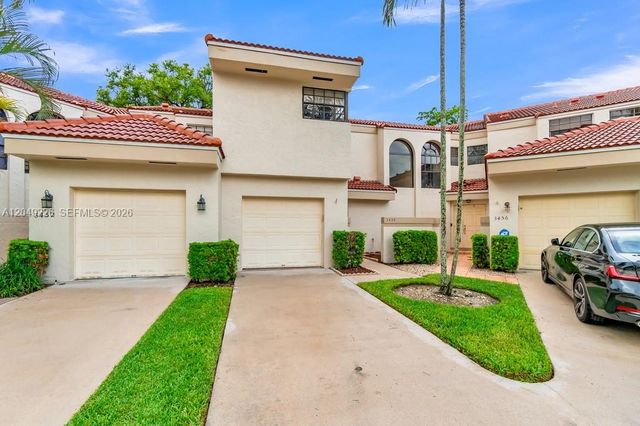 3454 Laurel Oaks Ln, Hollywood, FL 33021