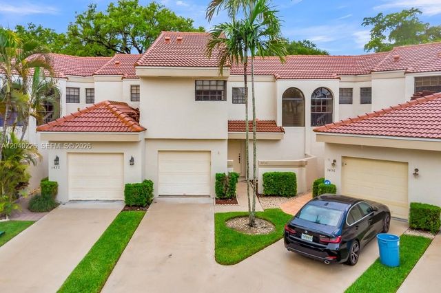 3454 Laurel Oaks Ln, Hollywood, FL 33021