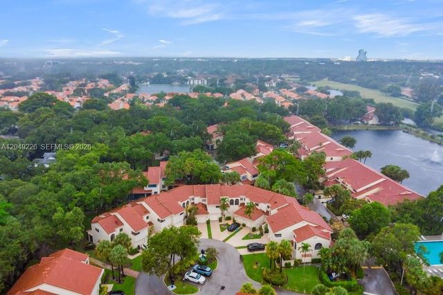 3454 Laurel Oaks Ln, Hollywood, FL 33021