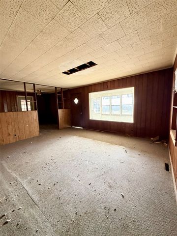 2146 Capitol Avenue, Des Moines, IA 50317