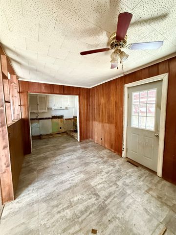 2146 Capitol Avenue, Des Moines, IA 50317