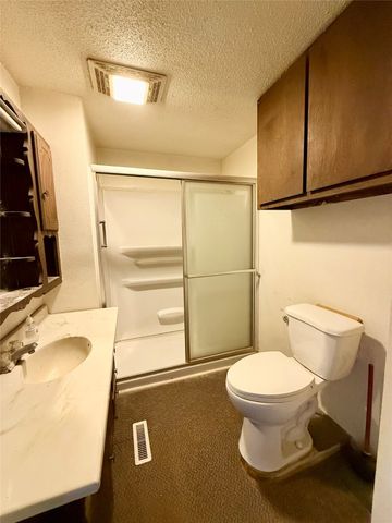 2146 Capitol Avenue, Des Moines, IA 50317