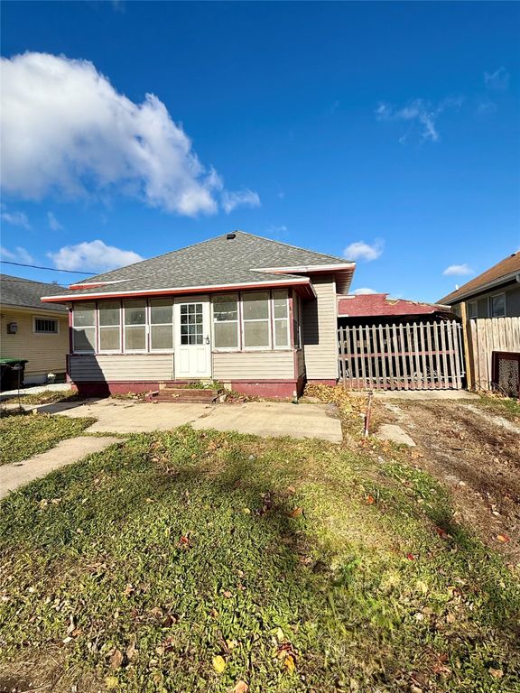 2146 Capitol Avenue, Des Moines, IA 50317