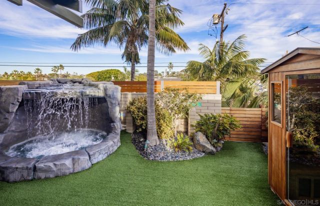 330 Neptune Ave, Encinitas, CA 92024