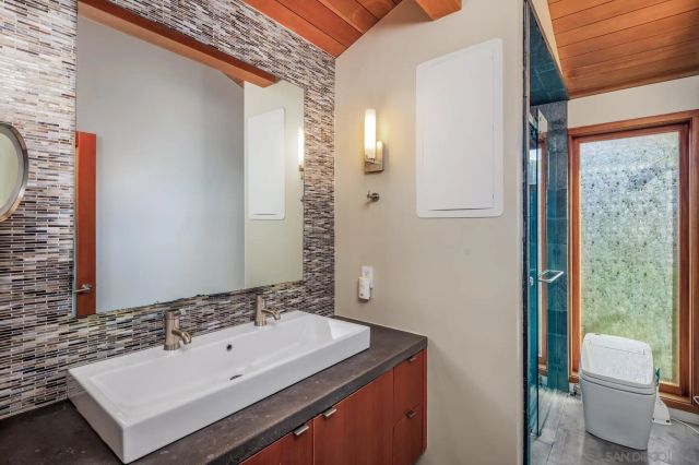 330 Neptune Ave, Encinitas, CA 92024