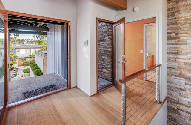330 Neptune Ave, Encinitas, CA 92024