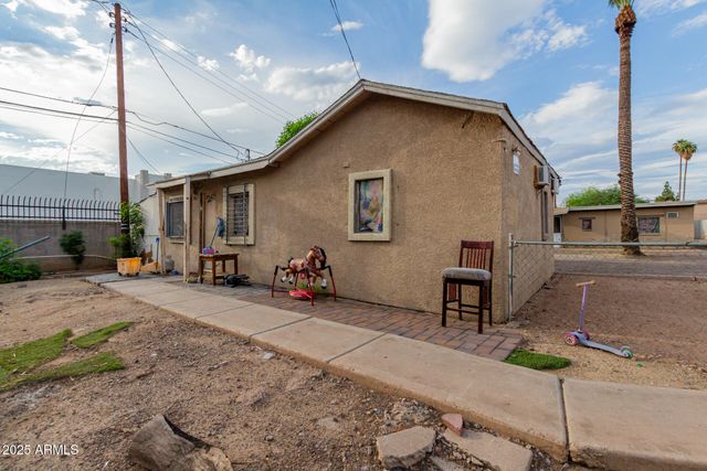 2612 W GLENROSA Avenue, Phoenix, AZ 85017