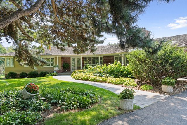 7011 Willow Creek Road, Eden Prairie, MN 55344